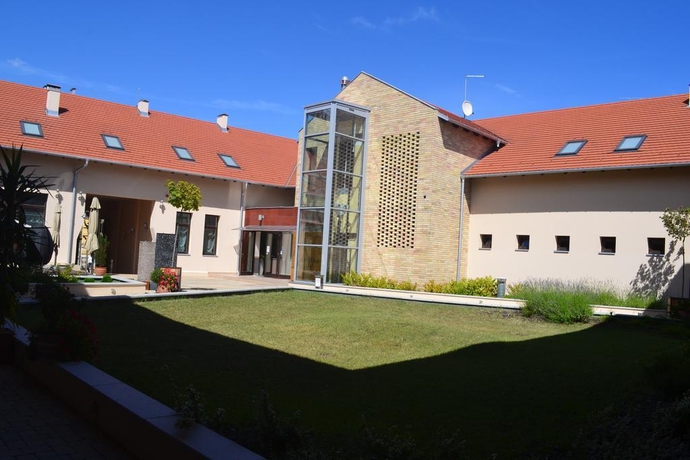 Imagen general del Hotel Szent János Hotel. Foto 7