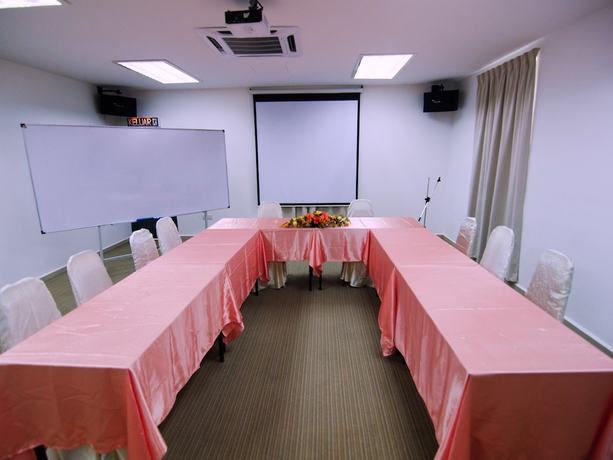 Imagen de los interiores del Hotel T Hotel Changlun. Foto 11
