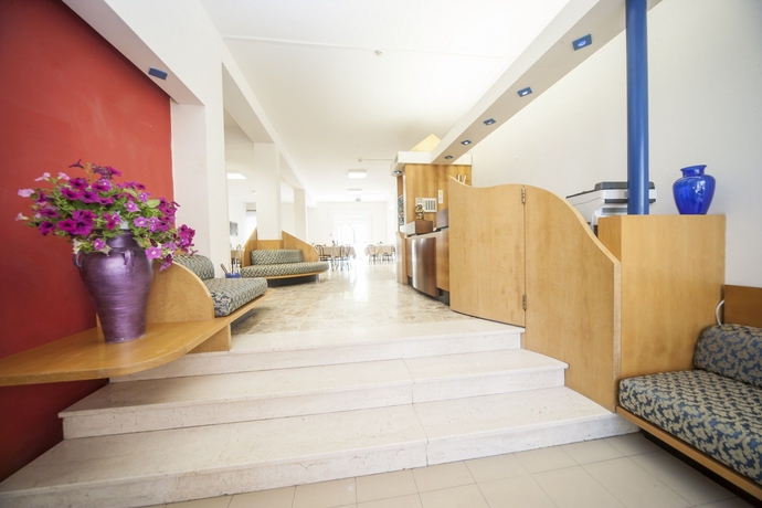 Imagen de los interiores del Hotel T Rimini. Foto 9