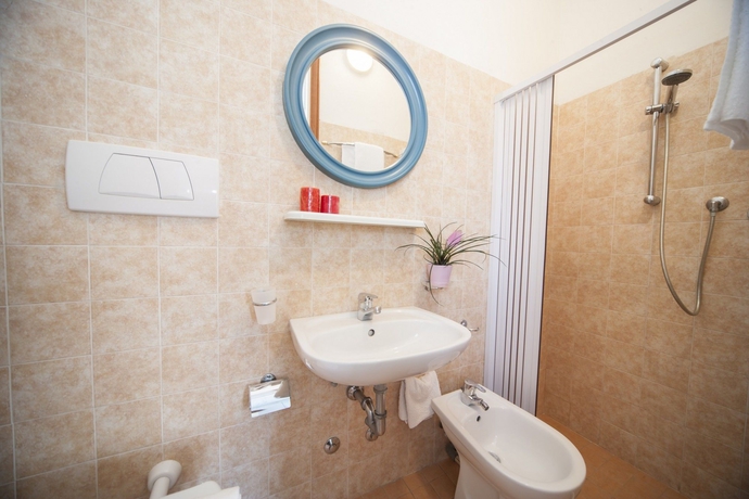 Imagen de la habitación del Hotel T Rimini. Foto 5