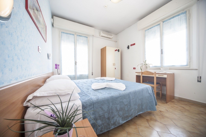 Imagen de la habitación del Hotel T Rimini. Foto 7
