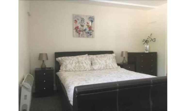 Imagen de la habitación del Hotel T and J Motel. Foto 13