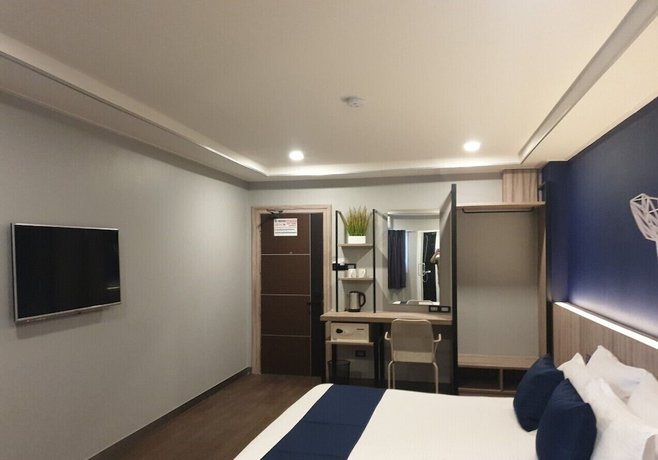 Imagen de la habitación del Hotel T2 Adira Pattaya. Foto 5