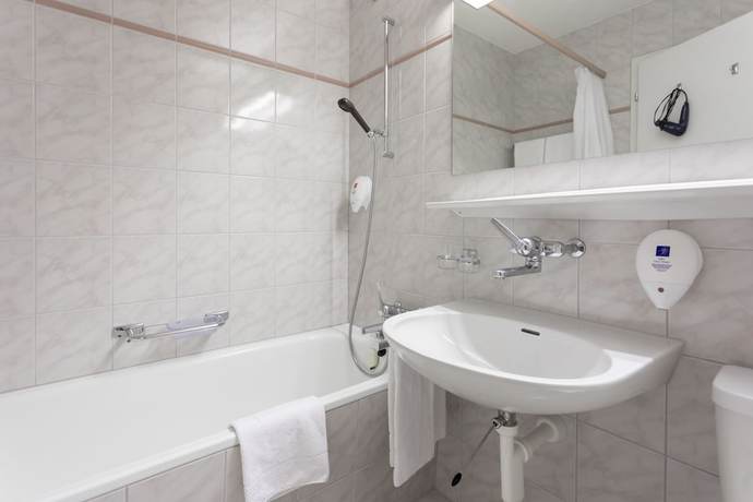 Imagen de la habitación del Hotel T3 Alpenhotel Flims. Foto 15