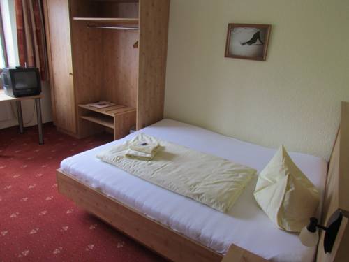 Imagen de la habitación del Hotel T3 Alpenhotel Garfrescha. Foto 3