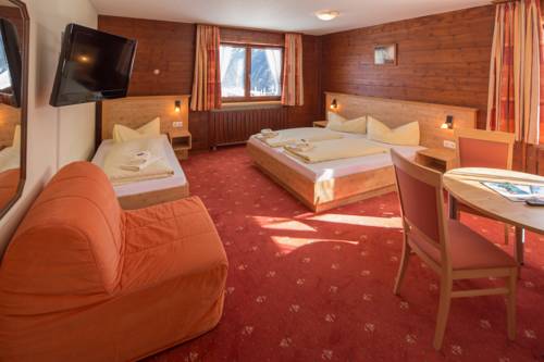 Imagen de la habitación del Hotel T3 Alpenhotel Garfrescha. Foto 9