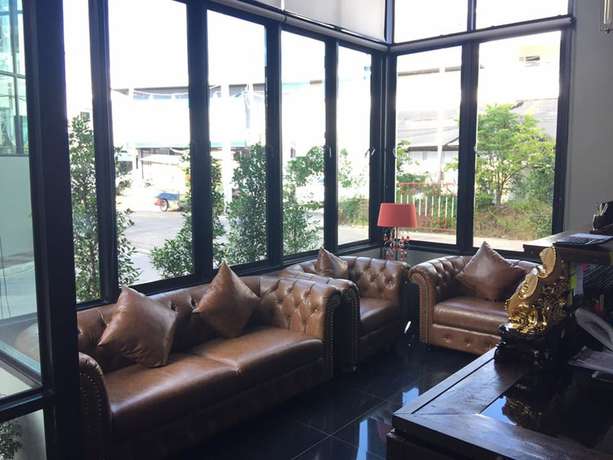 Imagen de los interiores del Hotel T4 Sisaket. Foto 7