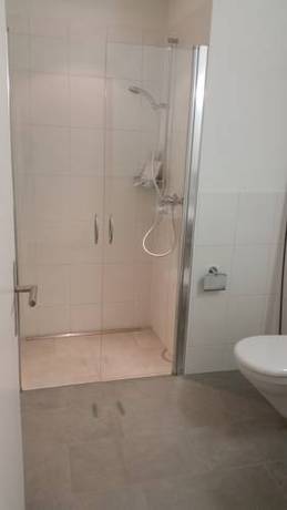 Imagen de la habitación del Hotel T8. Foto 4