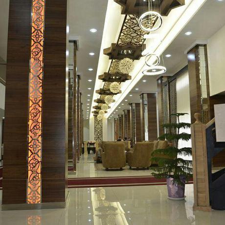 Imagen de la piscina del Hotel TABRIZ INTERNATIONAL. Foto 16