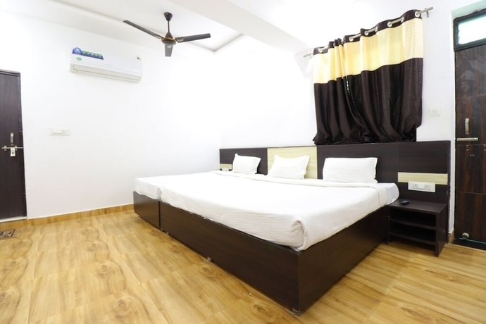 Imagen de la habitación del Hotel TAJ 3 STAR HOTEL. Foto 3
