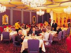 Imagen del bar/restaurante del Hotel TAJ SHEBA (SUPERIOR). Foto 2