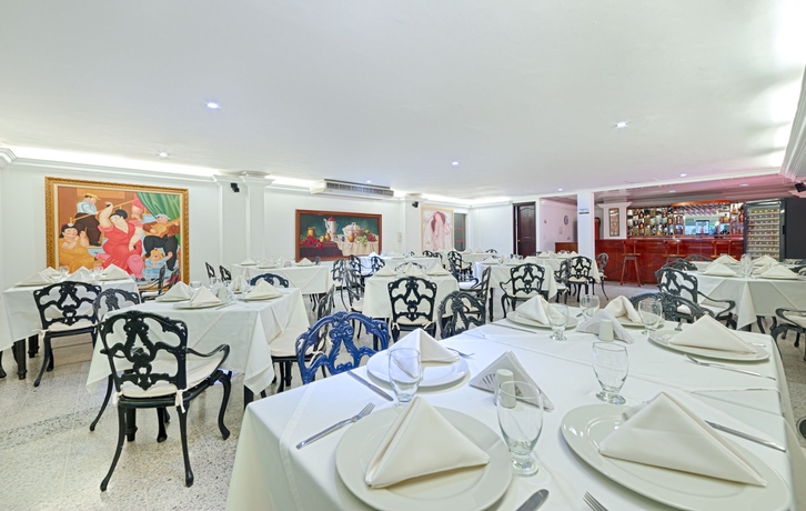 Imagen del bar/restaurante del Hotel TAMA Granada Real Cali. Foto 7