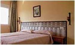 Imagen de la habitación del Hotel TARAMAY. Foto 2