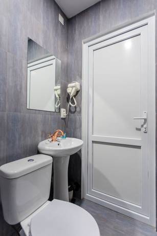 Imagen de la habitación del Hotel TATO. Foto 10