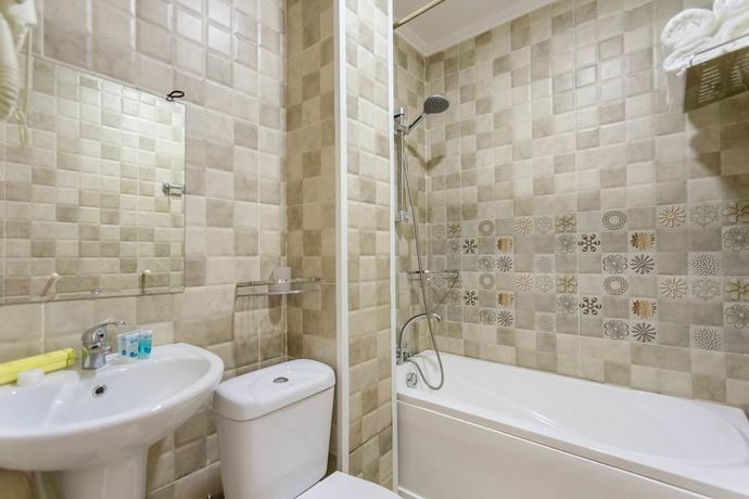 Imagen de la habitación del Hotel TATO. Foto 11