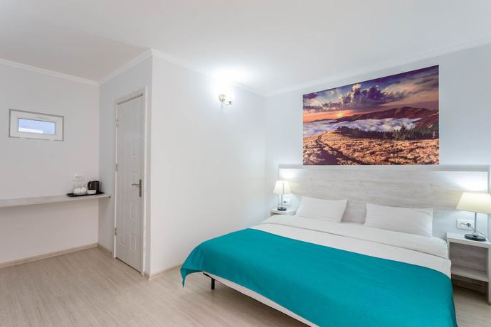 Imagen de la habitación del Hotel TATO. Foto 12