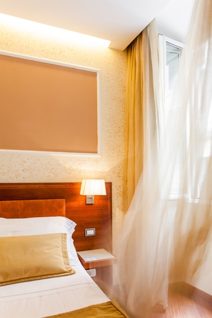 Imagen de la habitación del Hotel TB Place Roma. Foto 10