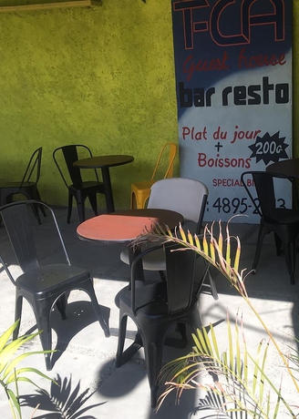 Imagen de los interiores del Hotel T-CA Guest House and Resto. Foto 16