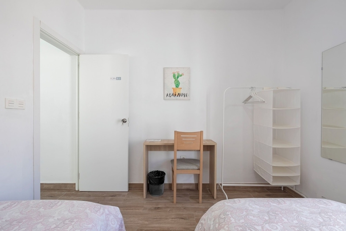 Imagen de la habitación del Hotel TENERIFE URBAN ROOMS. Foto 10