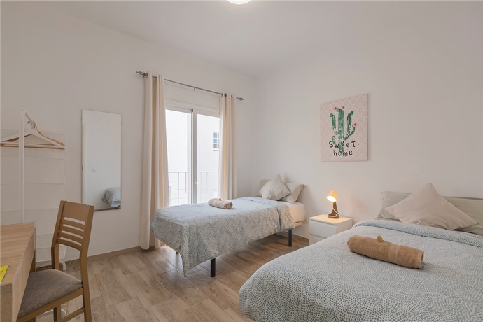 Imagen de la habitación del Hotel TENERIFE URBAN ROOMS. Foto 12