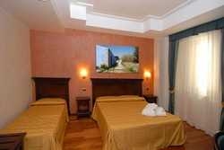 Imagen general del Hotel TEOCRITO. Foto 7