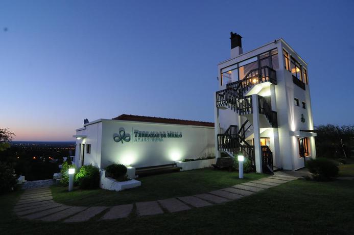 Imagen de los exteriores del Hotel TERRAZAS DE MERLO APART HOTEL. Foto 7