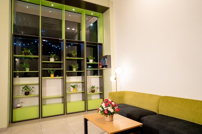Imagen de los interiores del Hotel TGI Ameya Grand. Foto 17