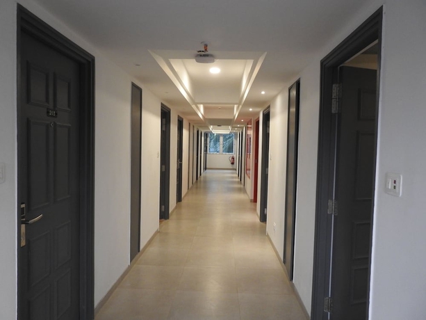 Imagen de los interiores del Hotel TGI Ameya Grand. Foto 19
