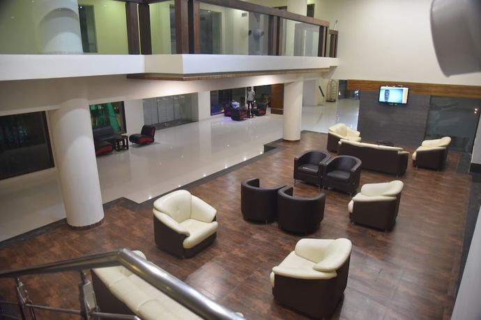 Imagen de los interiores del Hotel TGI Grand Nirvanaa. Foto 19