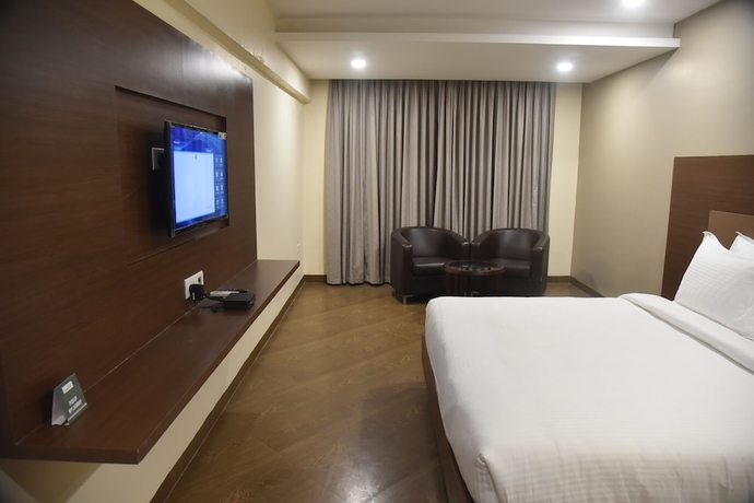 Imagen de la habitación del Hotel TGI Grand Nirvanaa. Foto 7