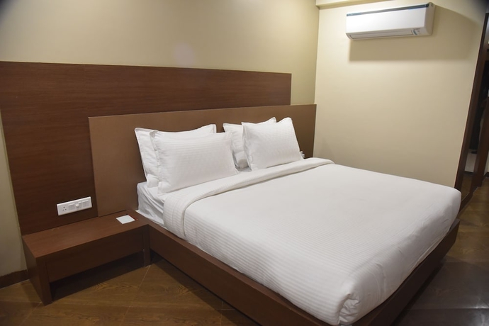 Imagen de la habitación del Hotel TGI Grand Nirvanaa. Foto 11