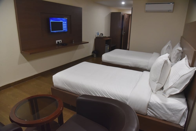 Imagen de la habitación del Hotel TGI Grand Nirvanaa. Foto 13