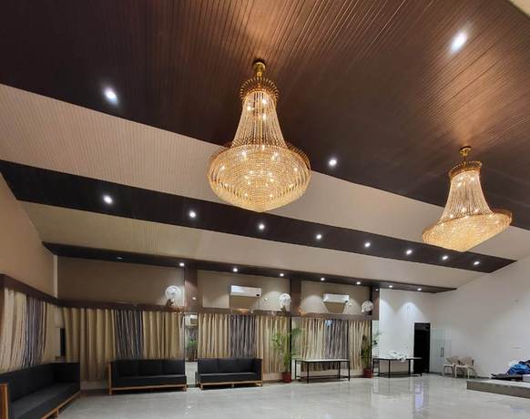 Imagen de los interiores del Hotel TGI Insignia Resort and Villa\'s. Foto 14