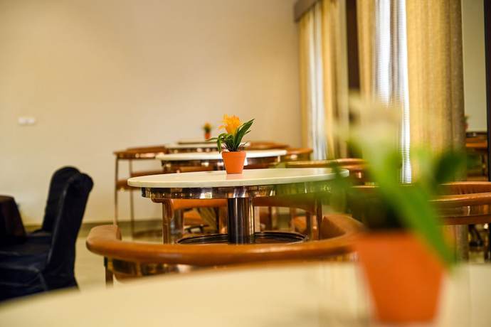 Imagen de los interiores del Hotel TGI Insignia Resort and Villa\'s. Foto 16