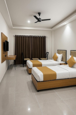 Imagen de la habitación del Hotel TGR. Foto 10