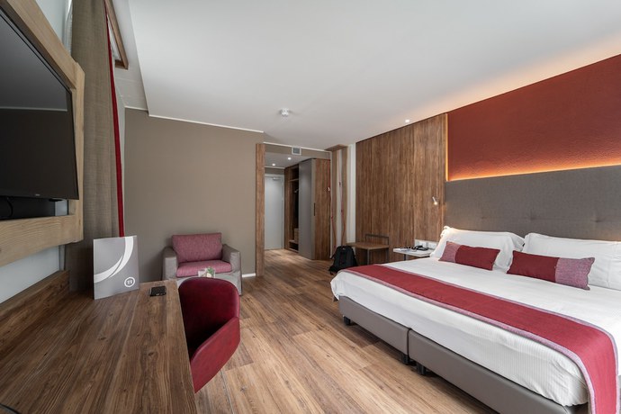 Imagen de la habitación del Hotel TH Courmayeur. Foto 3