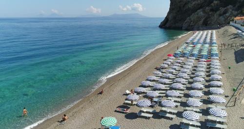 Imagen general del Hotel TH Gioiosa Mare - Capo Calav&agrave; Village. Foto 11