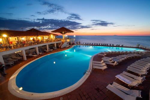 Imagen general del Hotel TH Gioiosa Mare - Capo Calav&agrave; Village. Foto 12