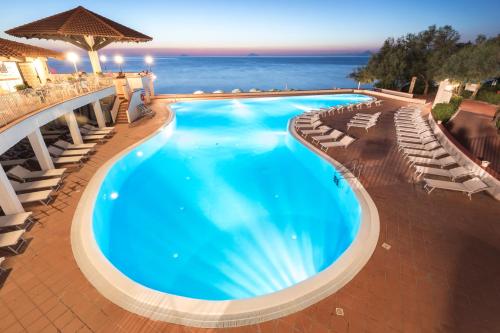 Imagen general del Hotel TH Gioiosa Mare - Capo Calav&agrave; Village. Foto 14