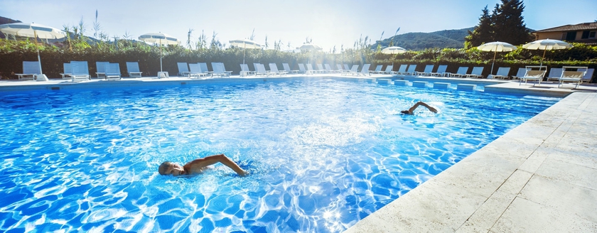 Imagen de la piscina del Hotel TH Lacona. Foto 16