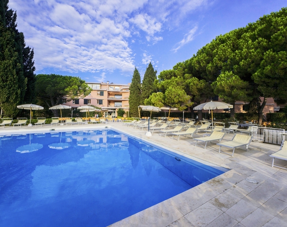 Imagen general del Hotel TH Lacona. Foto 1