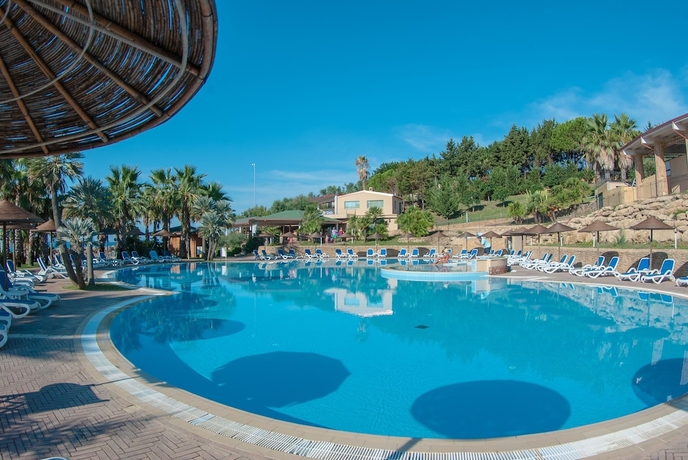 Imagen general del Hotel TH Le Castella - Baia degli Dei Village. Foto 1