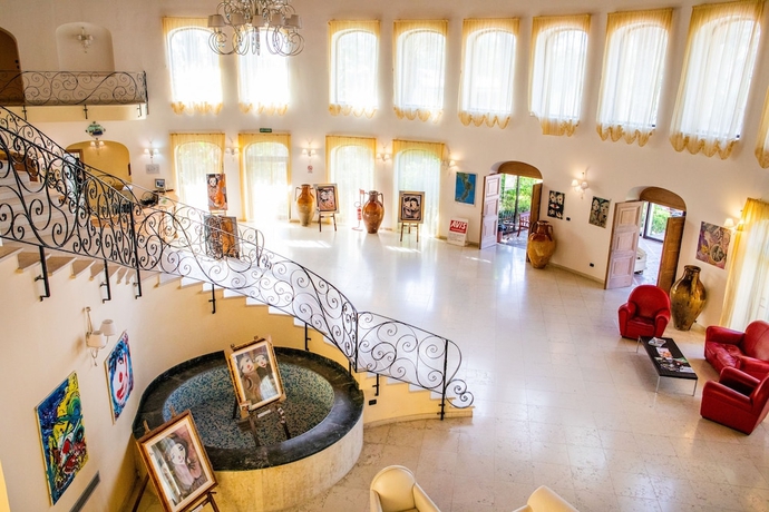 Imagen de los interiores del Hotel TH Le Castella - Baia degli Dei Village. Foto 12