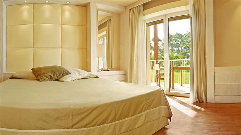 Imagen de la habitación del Hotel TH Tirrenia - Green Park Resort. Foto 5