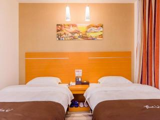 Imagen de la habitación del Hotel THANK INN PLUS HOTEL GUANGZHOU NEW BAIYUN AIRPORT. Foto 3