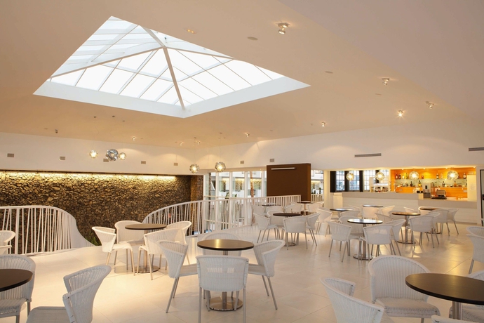 Imagen de los interiores del Hotel THB Lanzarote Beach. Foto 11