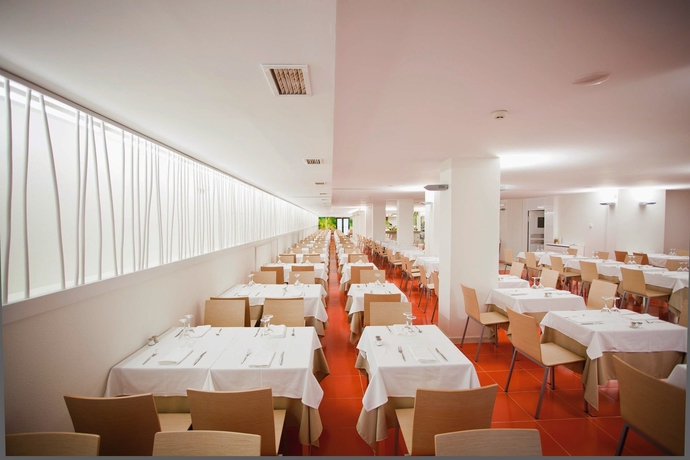 Imagen del bar/restaurante del Hotel THB Lanzarote Beach. Foto 3