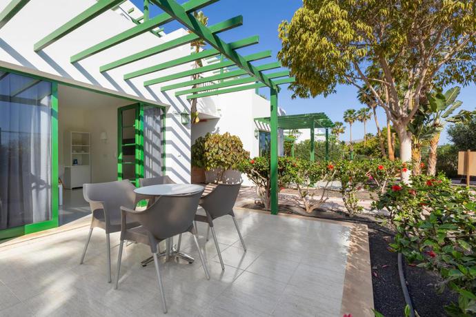 Imagen de los exteriores del Hotel THB Royal. Foto 6