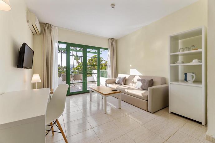 Imagen de la habitación del Hotel THB Royal. Foto 5