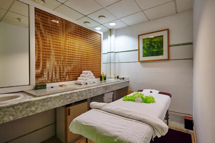 Imagen de los interiores del Hotel THB Royal. Foto 9